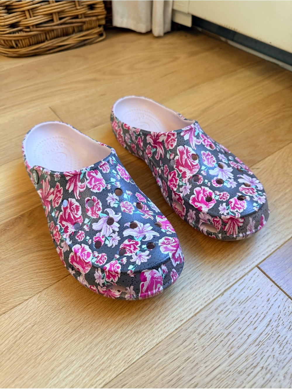 Crocs Freesail Graphic Floral Clog